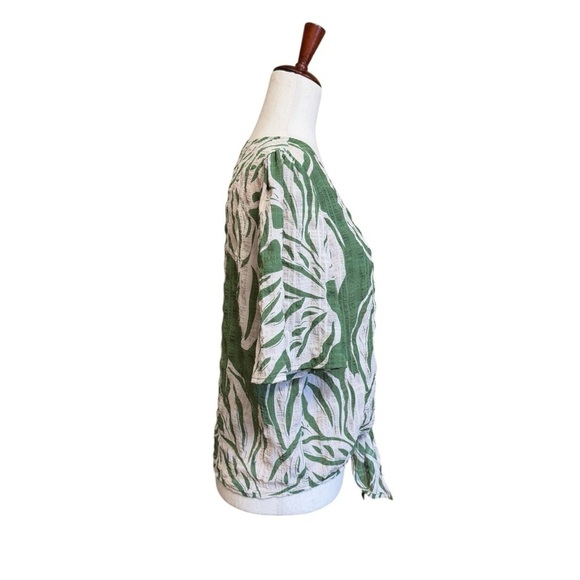 C by One Tropical Tie Front V-Neck Flutter Sleeve Blouse. Green Tan Size M #1412 - Picture 5 of 8